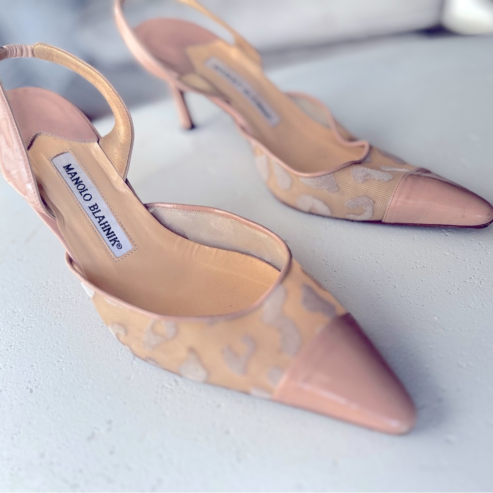 Manolo Blahnik pale pink/nude sz 8.5 sling back heels w/ leopard print on mesh.